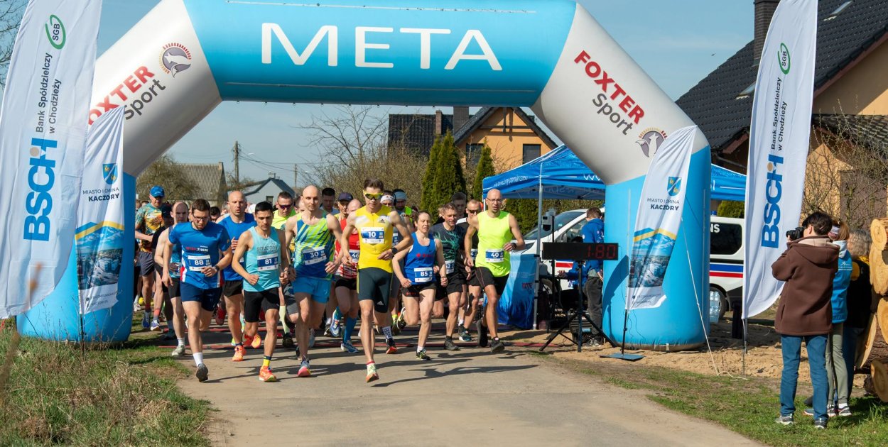 Pobiegli 10 kilometrów asfaltem i polnymi drogami