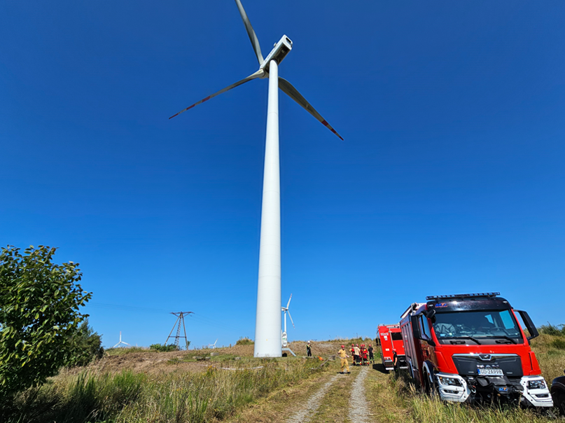 Ćwiczenia wysokościowe Polenergii z Państwową oraz Ochotniczą Strażą Pożarną, Farma Wiatrowa Dębsk, 2024
